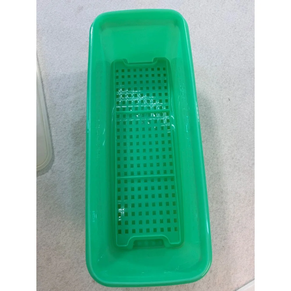 Vintage Tupperware Green Rectangular Storage Container 794-8 with Mint Lid USA